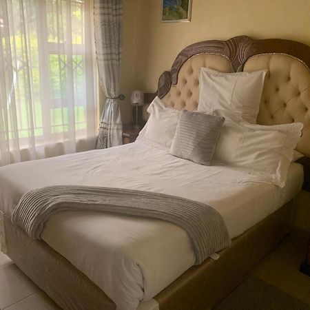 The Crown Inn Guest House Northwood Luaran gambar