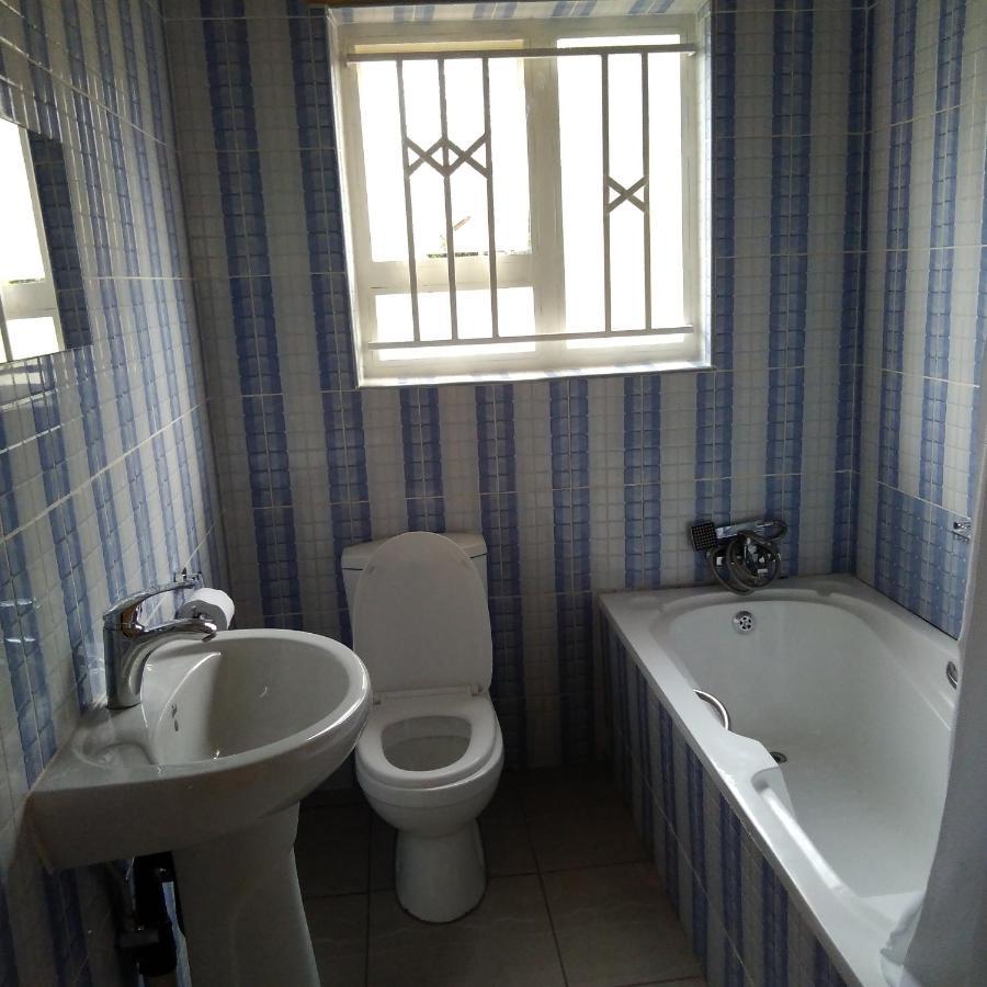 The Crown Inn Guest House Northwood Luaran gambar